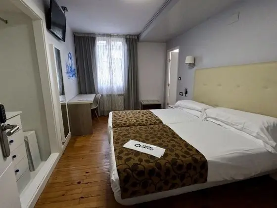 Standard Tek Büyük Yataklı Oda