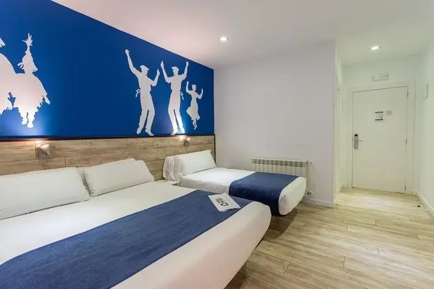 Üç Kişilik Oda, Balkon