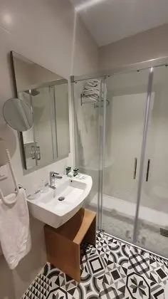 Basic Üç Kişilik Oda