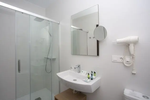 Economy Tek Büyük Yataklı Oda, 1 Büyük (Queen) Boy Yatak