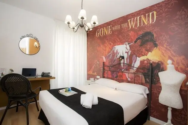 Basic Tek Büyük Yataklı Oda