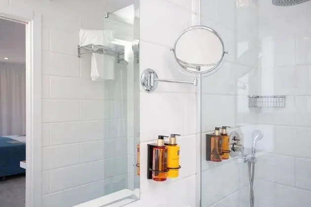 Üç Kişilik Oda, 3 Tek Kişilik Yatak