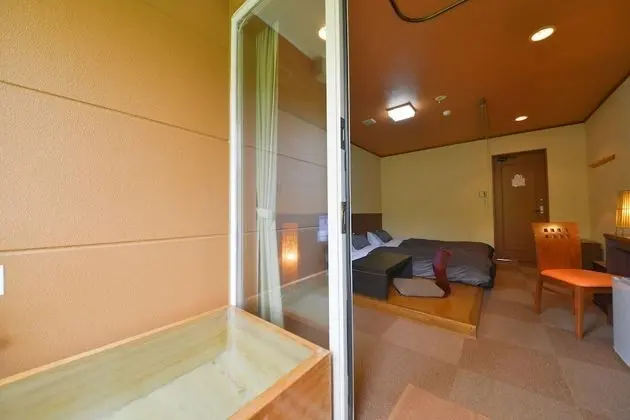 Standard İki Ayrı Yataklı Oda (Open-Air Bath)