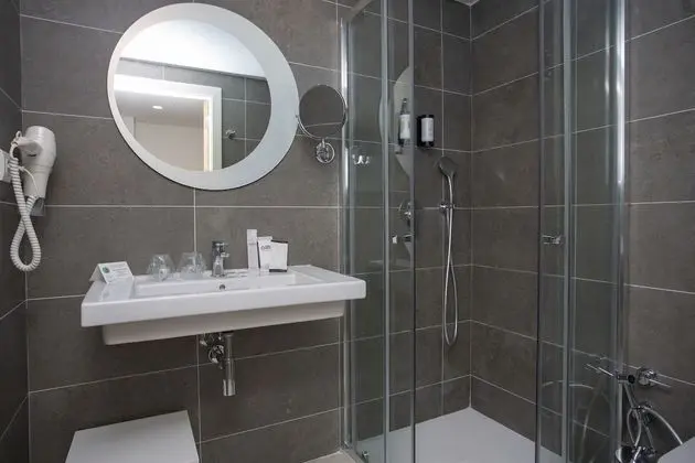 Tek Büyük Yataklı Oda, 1 Büyük (Queen) Boy Yatak, Balkon, Şehir Manzaralı