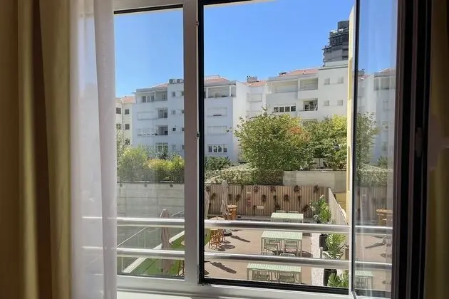 Tek Büyük Yataklı Oda, 2 Tek Kişilik Yatak