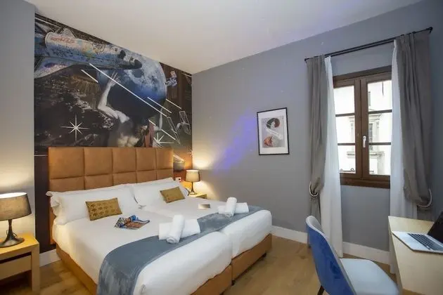 Tek Büyük Yataklı Oda (Palazzo D'Anghiari)