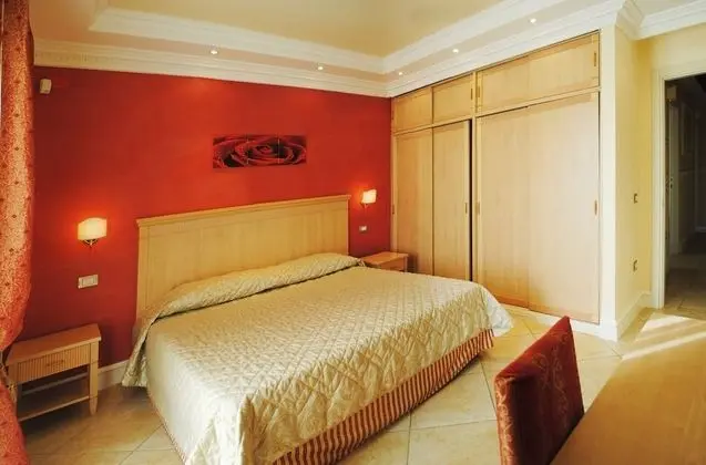 Deluxe Stüdyo Süit, 5 Yatak Odası, Engellilere Uygun, Havuz Manzaralı (Children up to 12 free)