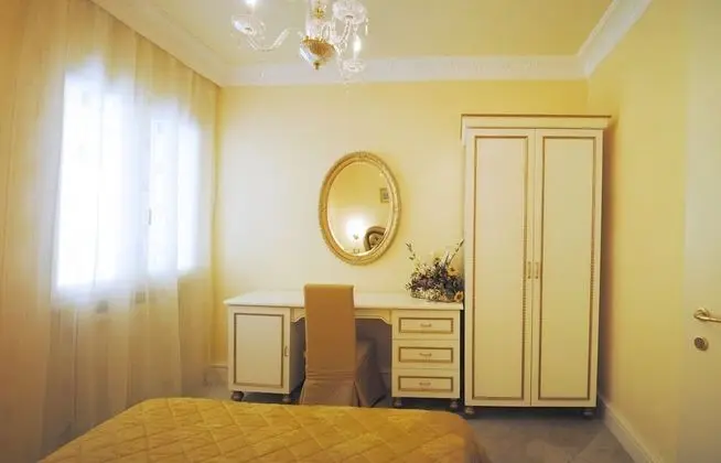 Deluxe Stüdyo Süit, 5 Yatak Odası, Engellilere Uygun, Havuz Manzaralı (Children up to 12 free)