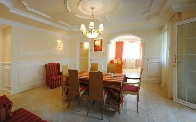 Deluxe Stüdyo Süit, 5 Yatak Odası, Engellilere Uygun, Havuz Manzaralı (Children up to 12 free)