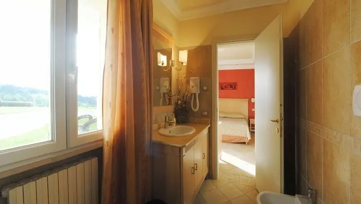 Deluxe Stüdyo Süit, 5 Yatak Odası, Engellilere Uygun, Havuz Manzaralı (Children up to 12 free)