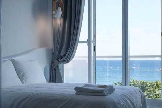Deluxe Tek Büyük Yataklı Oda, Balkon, Okyanus Manzaralı