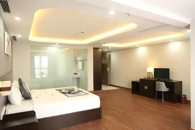 Deluxe Tek Büyük Yataklı Oda