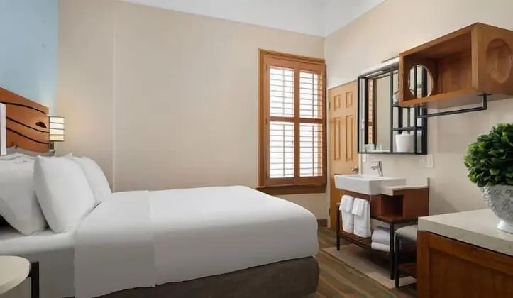 Standard Oda, 1 Büyük (Queen) Boy Yatak