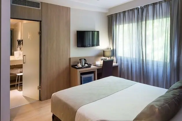 Premium Tek Büyük Yataklı Oda