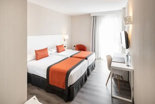 Premium Tek Büyük Yataklı Oda