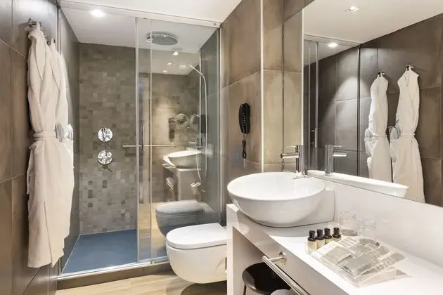 Premium Büyük Yataklı Tek Kişilik Oda, Teras, Şehir Manzaralı