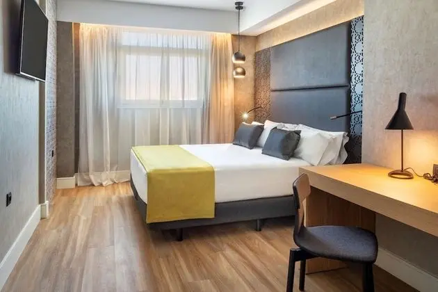Premium Tek Büyük Yataklı Oda, Şehir Manzaralı