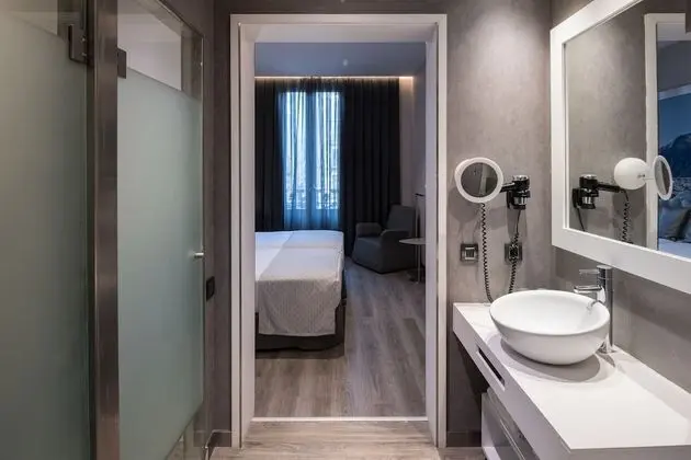 Tek Büyük Yataklı Oda, Şehir Manzaralı