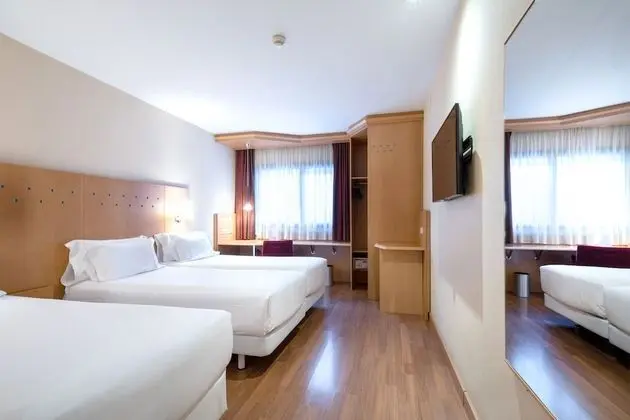 Üç Kişilik Oda (2 Adults + 1 Child)