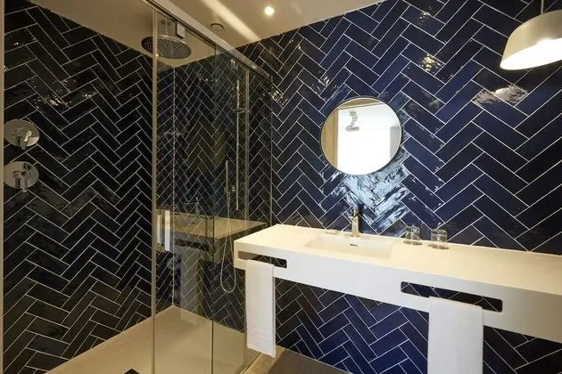 Premium Tek Büyük Yataklı Oda