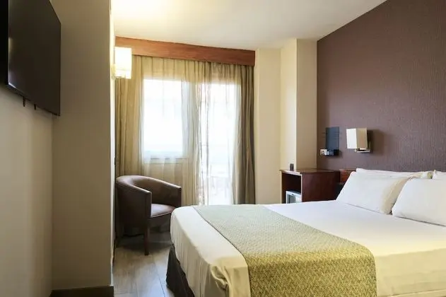 Tek Büyük veya İki Ayrı Yataklı Oda, Teras