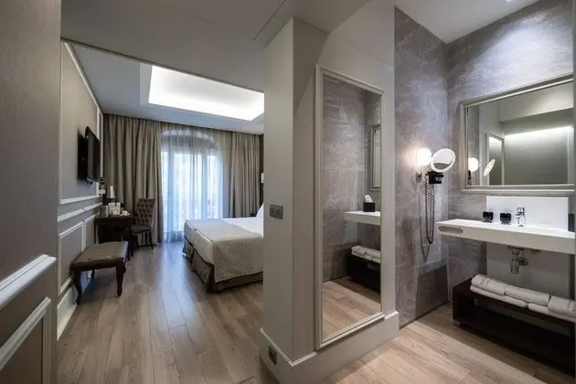 Büyük Yataklı Tek Kişilik Oda, Şehir Manzaralı