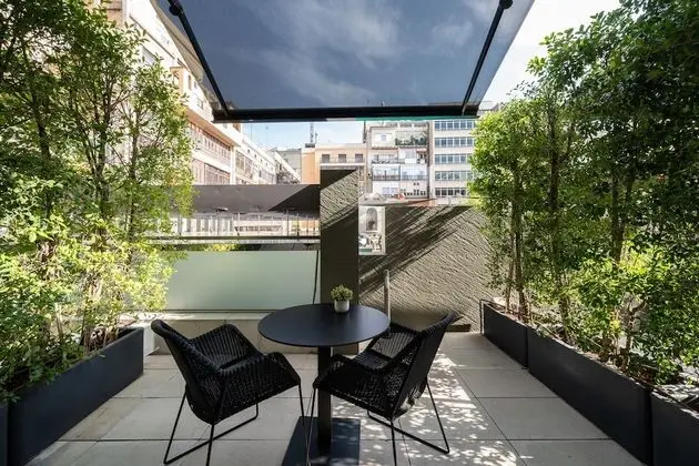 Büyük Yataklı Tek Kişilik Oda, Teras