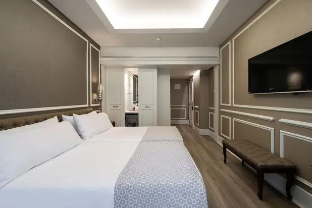 Tek Büyük Yataklı Oda, Şehir Manzaralı