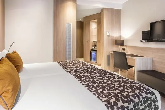 Büyük Yataklı Tek Kişilik Oda, Şehir Manzaralı