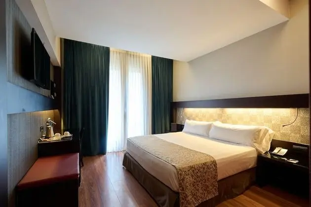 Büyük Yataklı Tek Kişilik Oda, Balkon