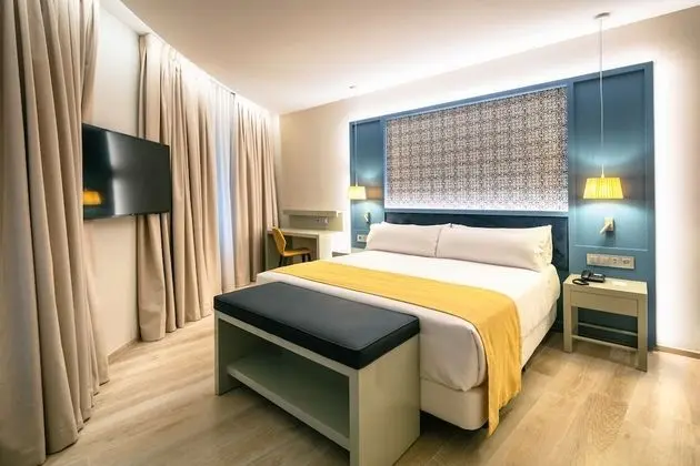 Deluxe Büyük Yataklı Tek Kişilik Oda