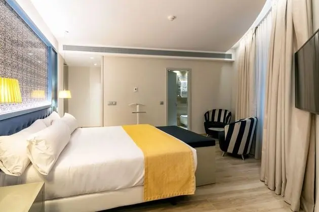 Deluxe Büyük Yataklı Tek Kişilik Oda