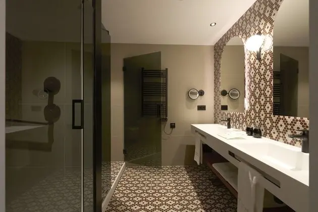 Premium Büyük Yataklı Tek Kişilik Oda, Teras (The Vanguard)