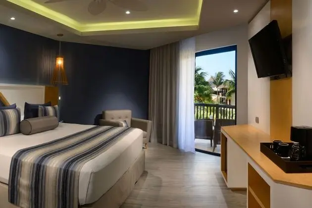 Privileged Premium Deluxe