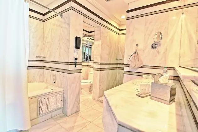 Presidential Suite Ocean Front