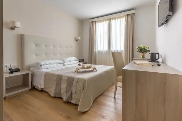 Tek Büyük veya İki Ayrı Yataklı Oda