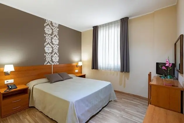 Standard Tek Büyük veya İki Ayrı Yataklı Oda, 1 Yatak Odası