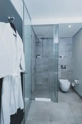 One Bedroom Apartment