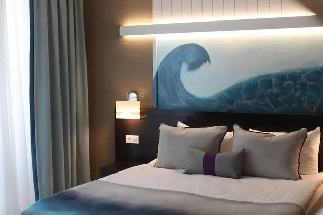 Standard Oda (Sea or Mountain View)
