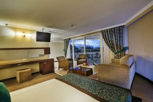 Standard Quadruple Room (2 adults and 2 free children up to 12 years old)