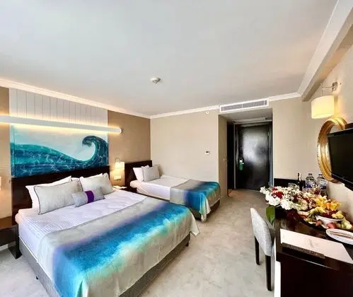 Standard Üç Kişilik Oda (Mountain or Sea View)