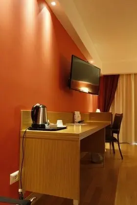 Superior Tek Büyük Yataklı Oda, 1 Çift Kişilik veya 2 Tek Kişilik Yatak (Free Airport Shuttle)