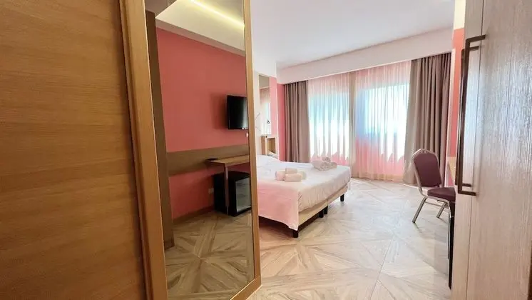 Superior Tek Büyük veya İki Ayrı Yataklı Oda, 1 Çift Kişilik Yatak