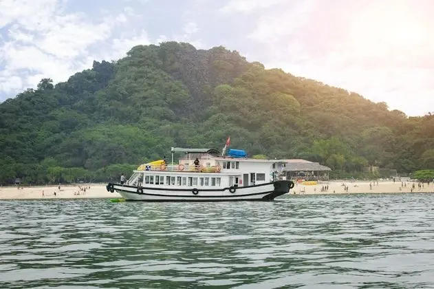 Hanoi - Catba 3 Days 2 Nights (Single Room)