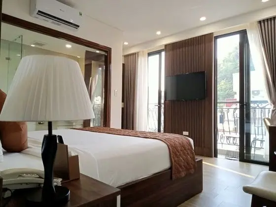 Deluxe Tek Büyük Yataklı Oda