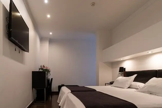 Tek Büyük Yataklı Oda (Interior)