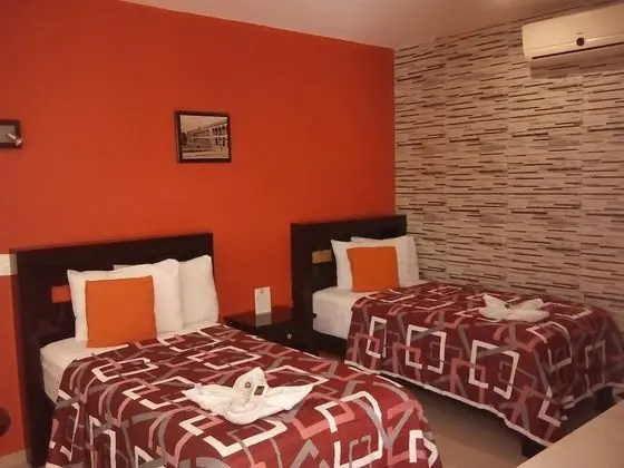 Tek Büyük veya İki Ayrı Yataklı Oda