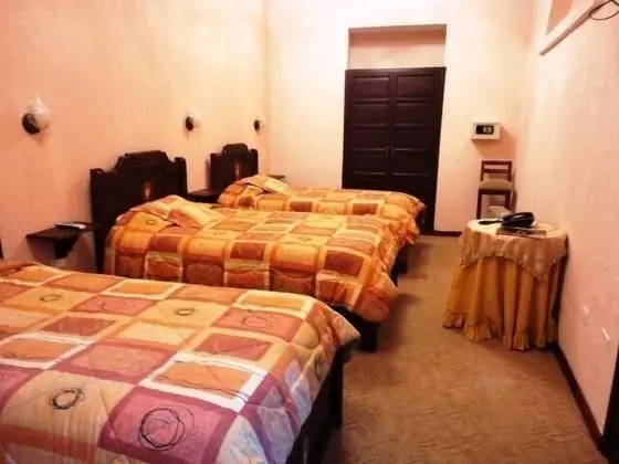 Üç Kişilik Oda