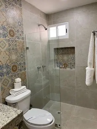 Tek Büyük Yataklı Oda, 2 Çift Kişilik Yatak
