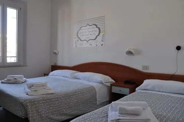 Üç Kişilik Oda